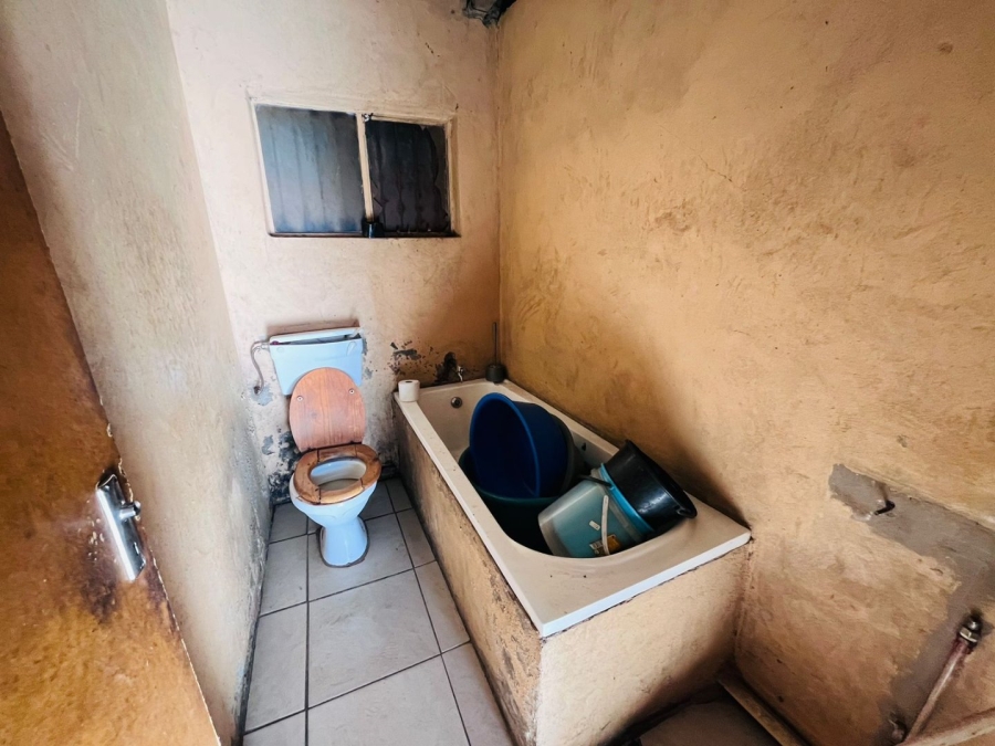 2 Bedroom Property for Sale in Bloemside 4 Free State